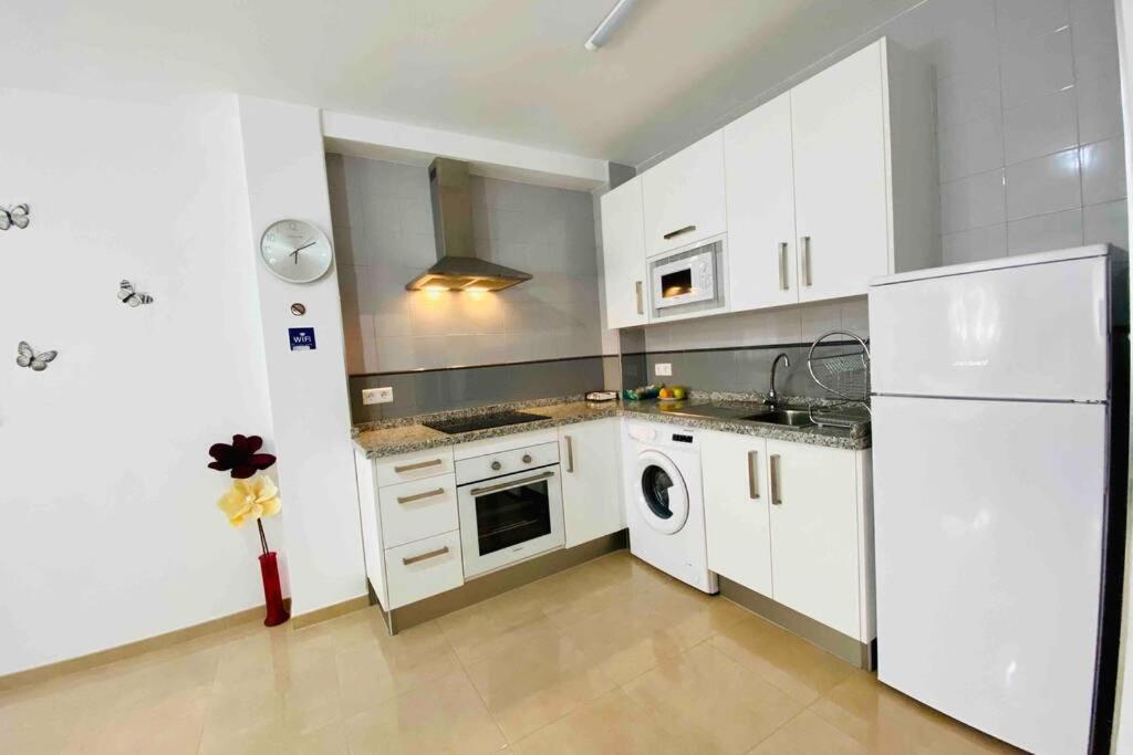 “Smile Nerja” Chic Apartment With Wifi, 4 Guests المظهر الخارجي الصورة