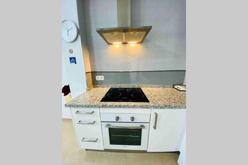 “Smile Nerja” Chic Apartment With Wifi, 4 Guests المظهر الخارجي الصورة